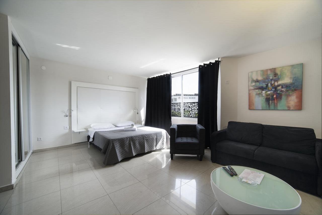 Rich Royal Suites Eilat Exterior photo