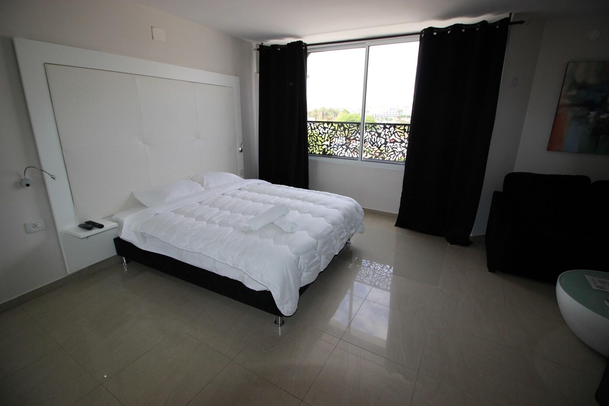 Rich Royal Suites Eilat Exterior photo
